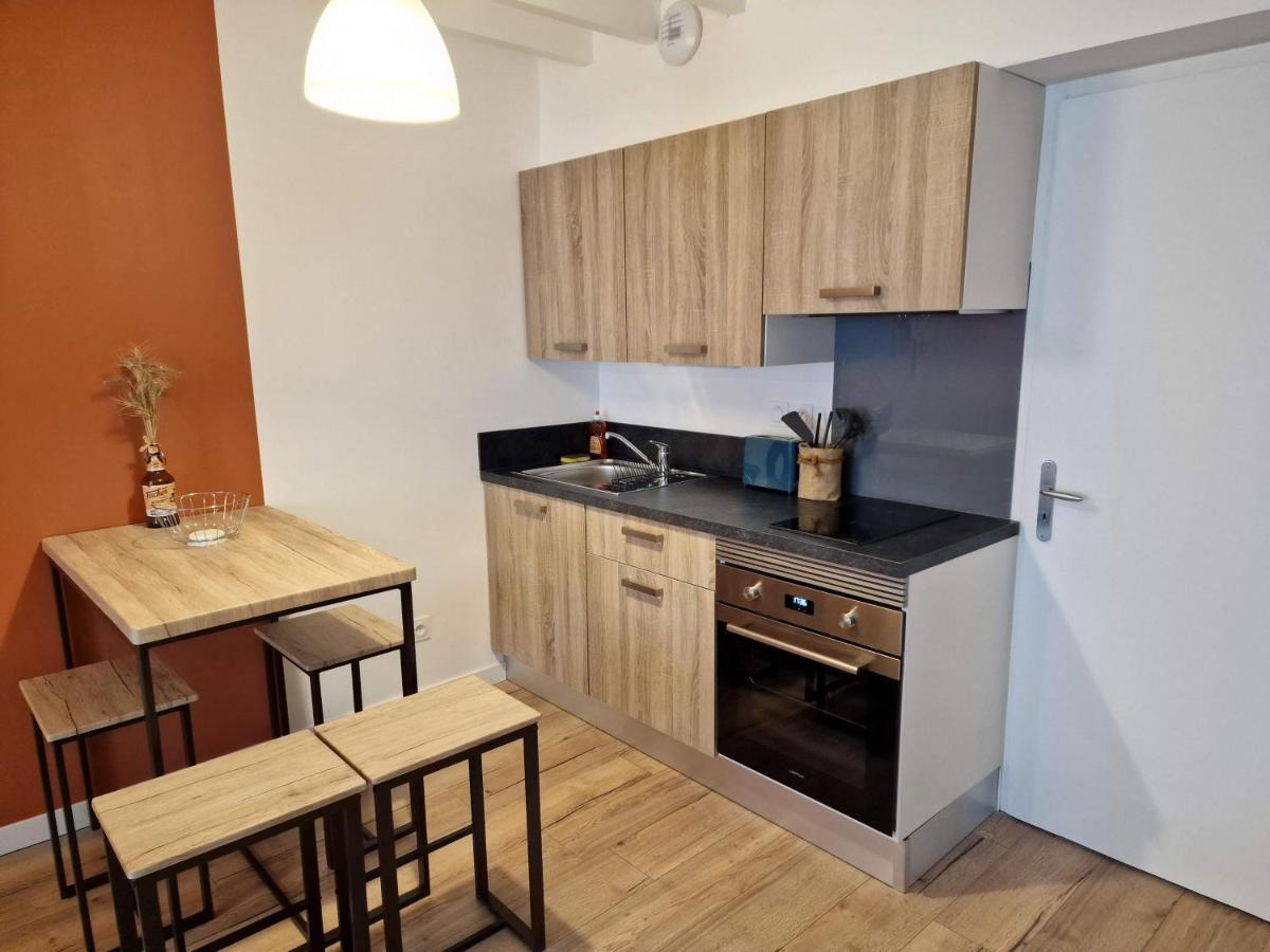 Logement de caractère en haute ville de Quimperlé Exterior foto